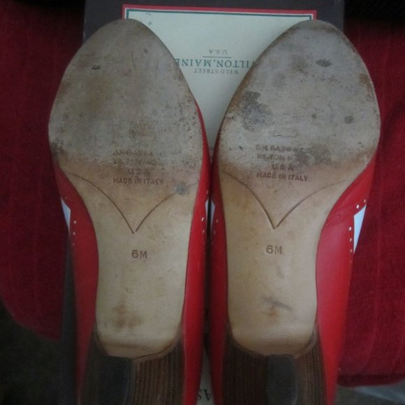 Red & White Bass Pumps SZ 6 - Picture 4 of 5
